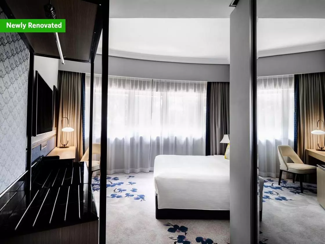 Copthorne King's Hotel single room (Copy).jpg